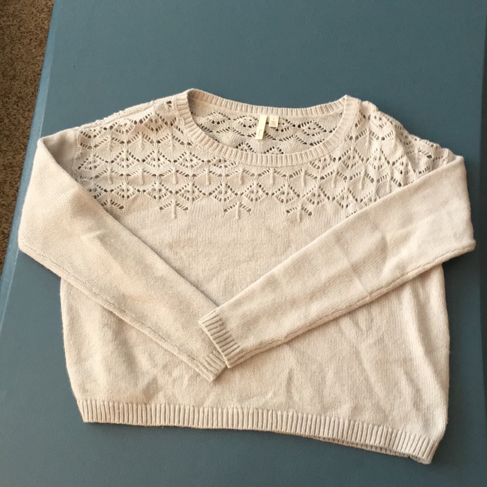Cropped gray sweater